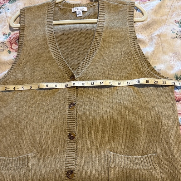 Classic V-Neck Sweater Vest in Tan - Picture 5 of 6